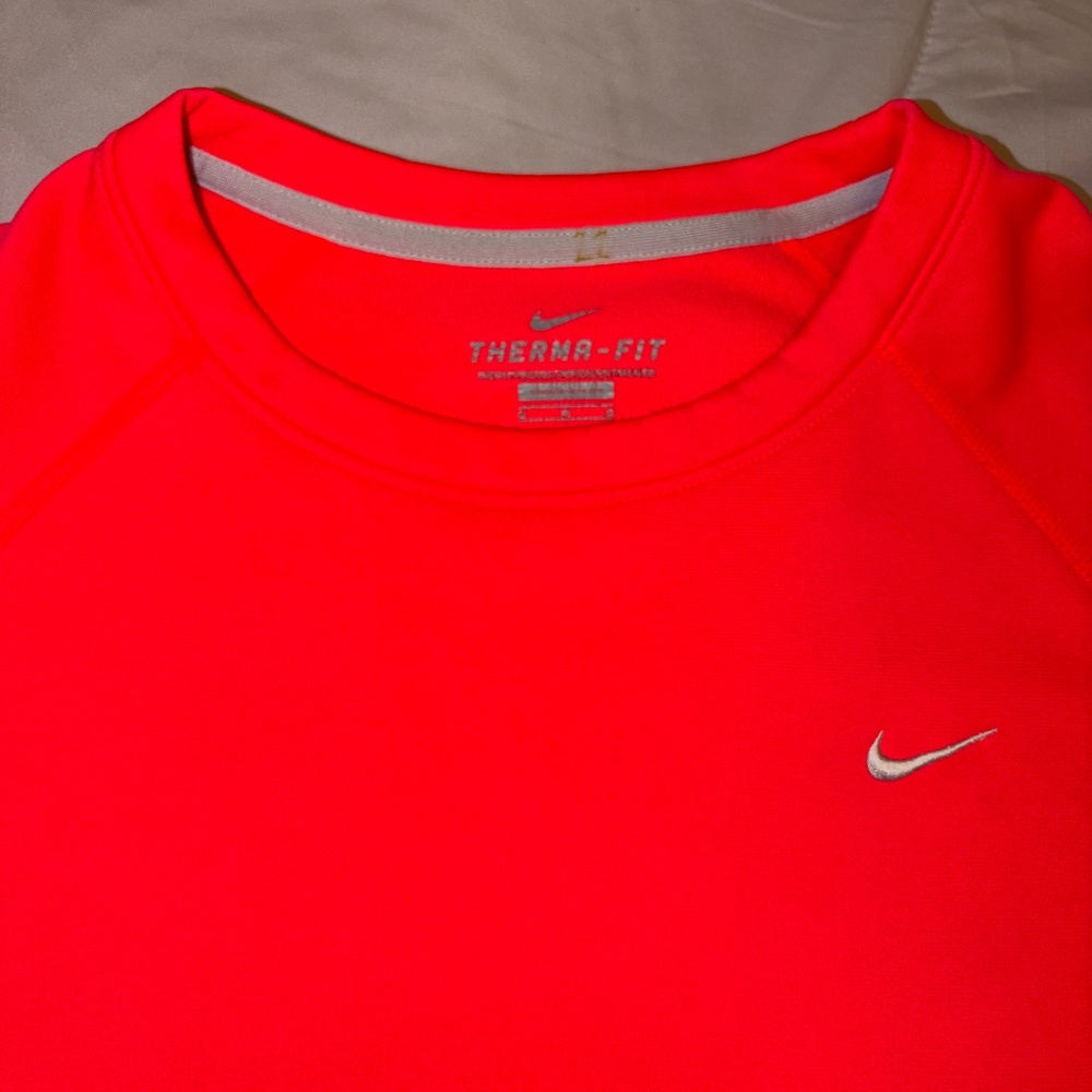 Nike Neon Pink Women’s Long Sleeve Therma Fit Sweater Top Size Medium - Picture 4 of 5